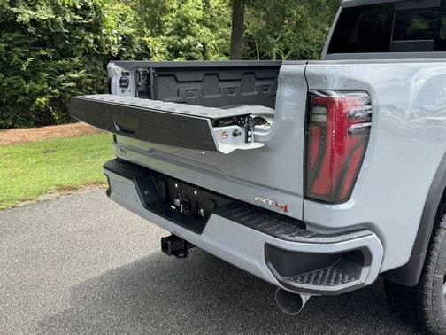 2025 GMC Sierra 2500 AT4