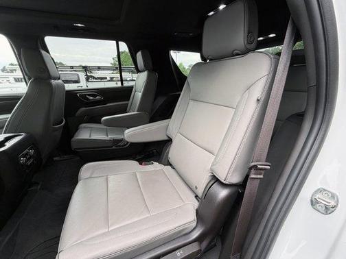 Summit White 2024 GMC Yukon SLT