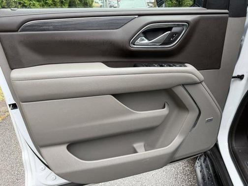 Summit White 2024 GMC Yukon SLT