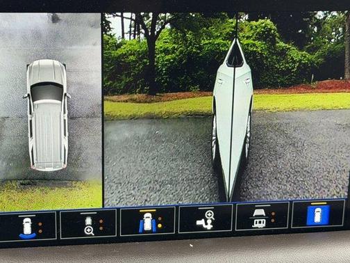 Summit White 2024 GMC Yukon SLT