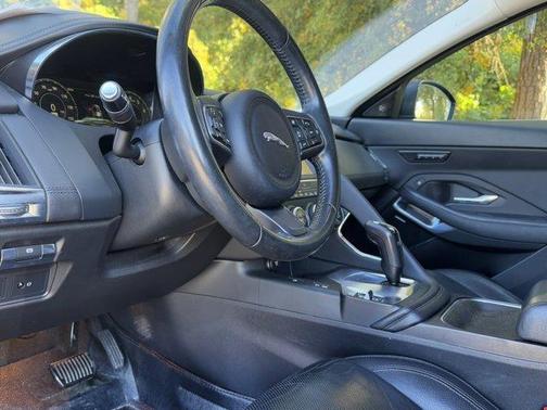 2018 Jaguar E-PACE SE