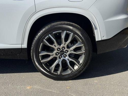 2026 GMC Acadia FWD Denali Ultimate