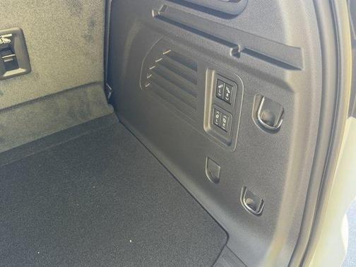 2026 GMC Acadia FWD Denali Ultimate