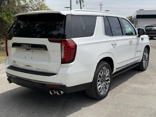White Frost Tri-Coat 2023 GMC Yukon Denali Ultimate