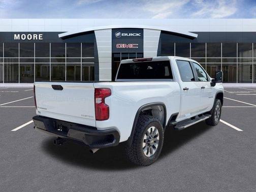 Summit White 2025 Chevrolet Silverado 2500 Custom