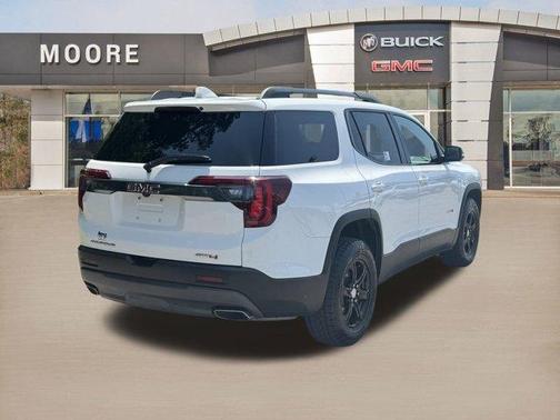 2023 GMC Acadia AT4