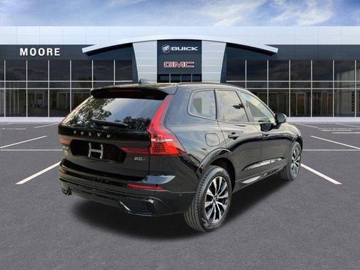 2024 Volvo XC60 B5 Plus Dark Theme