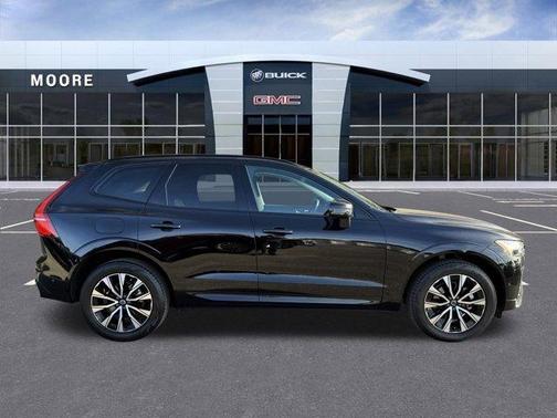 2024 Volvo XC60 B5 Plus Dark Theme