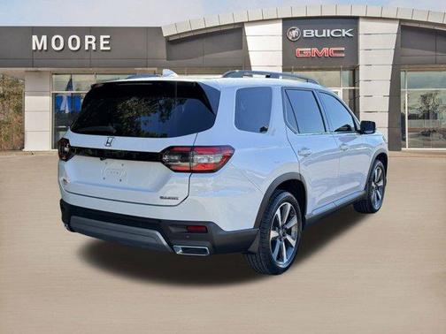 2023 Honda Pilot Touring