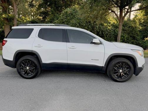 White Frost Tri-Coat 2019 GMC Acadia SLT-1