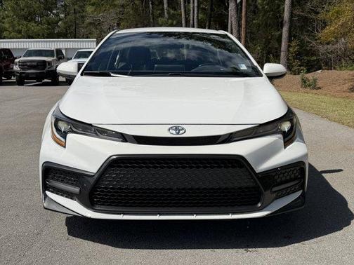 Super White 2021 Toyota Corolla SE