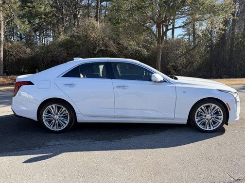 2023 Cadillac CT4 Premium Luxury