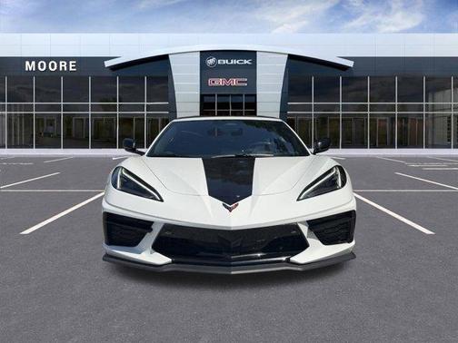 Arctic White 2025 Chevrolet Corvette Stingray w/2LT