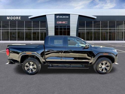2025 GMC Canyon AT4