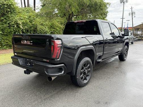 Onyx Black 2024 GMC Sierra 2500 AT4