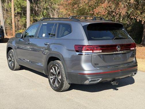 2025 Volkswagen Atlas 2.0T SE