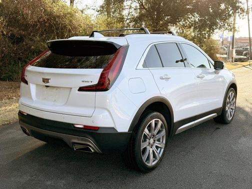 2022 Cadillac XT4 Premium Luxury