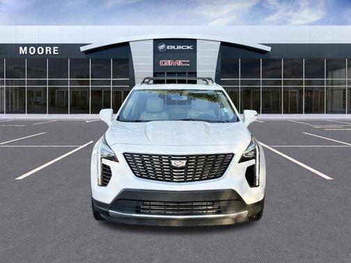 2022 Cadillac XT4 Premium Luxury