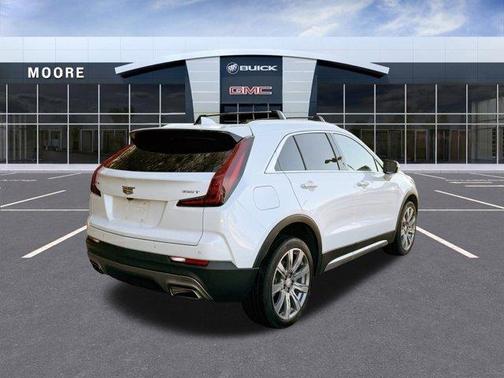 2022 Cadillac XT4 Premium Luxury
