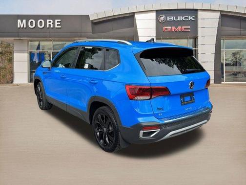 2024 Volkswagen Taos 1.5T SE