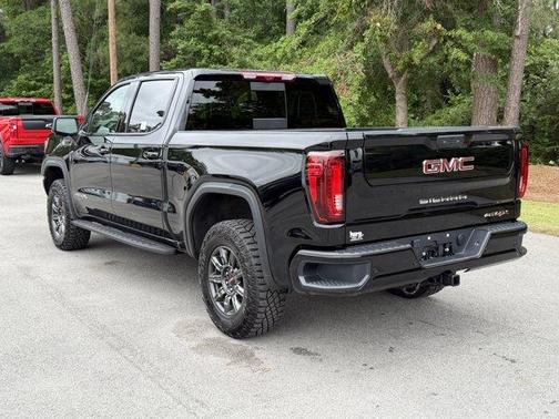 Onyx Black 2024 GMC Sierra 1500 AT4X