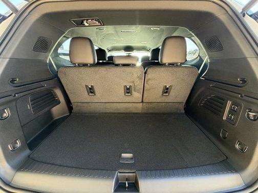 2026 GMC Acadia FWD Denali