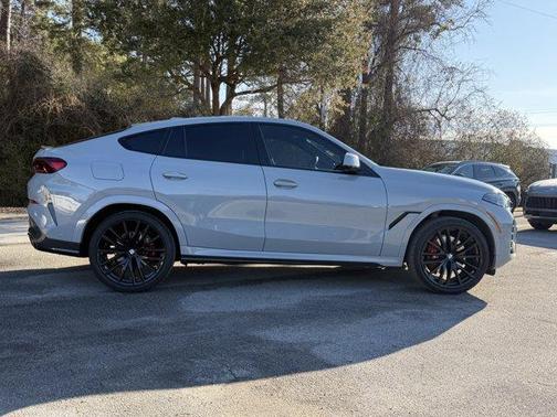 2025 BMW X6 xDrive40i