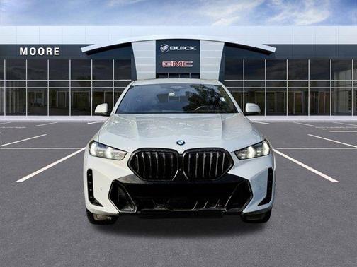 2025 BMW X6 xDrive40i