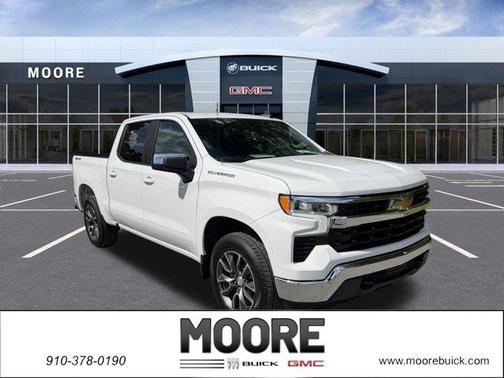 Summit White 2022 Chevrolet Silverado 1500 LT