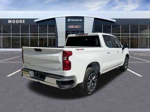 Summit White 2022 Chevrolet Silverado 1500 LT