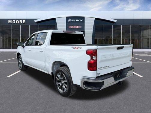 Summit White 2022 Chevrolet Silverado 1500 LT