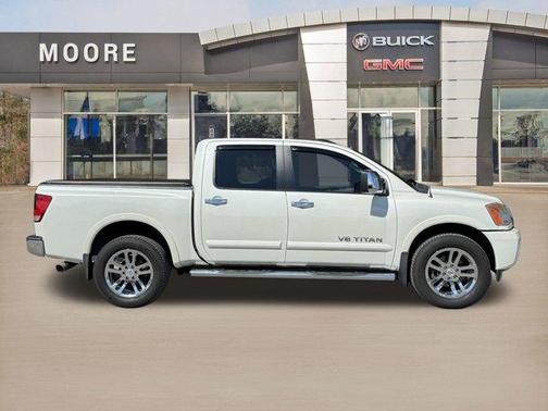 2015 Nissan Titan SL