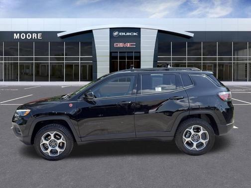 Diamond Black 2022 Jeep Compass Trailhawk