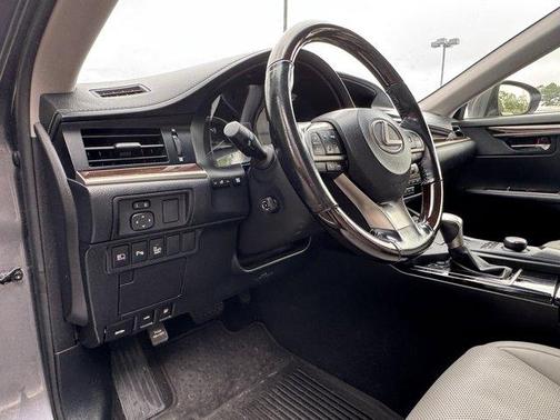2017 Lexus ES 350 Base