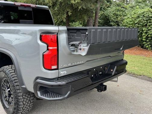 2025 Chevrolet Silverado 2500 ZR2