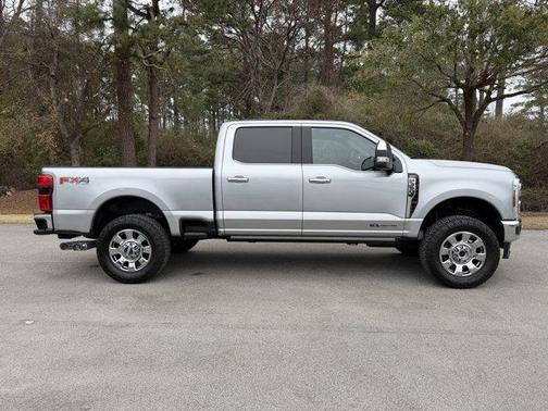 2024 Ford F-350 Lariat Super Duty