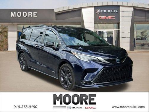 2021 Toyota Sienna XSE 7 Passenger