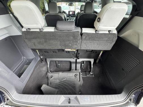 2021 Toyota Sienna XSE 7 Passenger