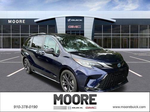 2021 Toyota Sienna XSE 7 Passenger