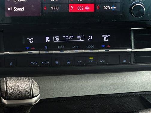 2021 Toyota Sienna XSE 7 Passenger