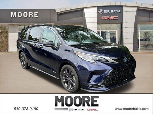 2021 Toyota Sienna XSE 7 Passenger