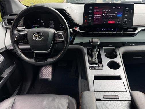 2021 Toyota Sienna XSE 7 Passenger