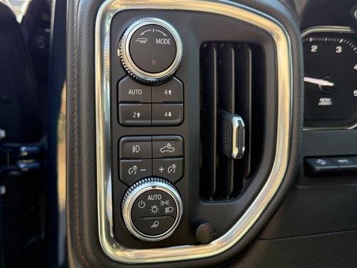 2021 GMC Sierra 2500 AT4