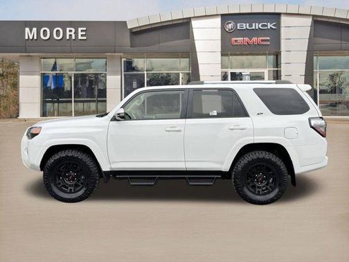 2022 Toyota 4Runner SR5 Premium