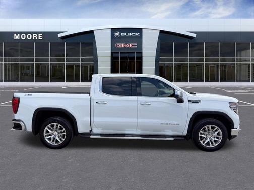 Summit White 2023 GMC Sierra 1500 SLT