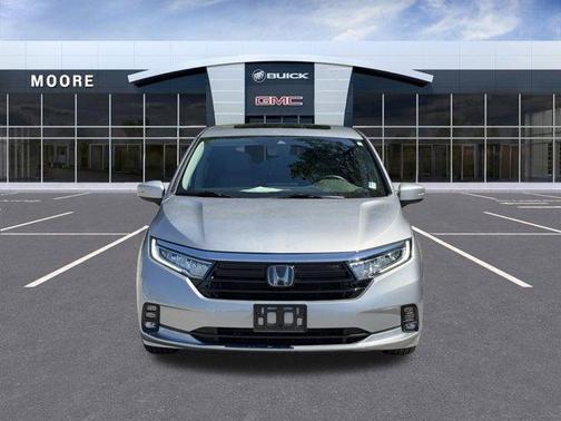 Lunar Silver Metallic 2024 Honda Odyssey EX-L
