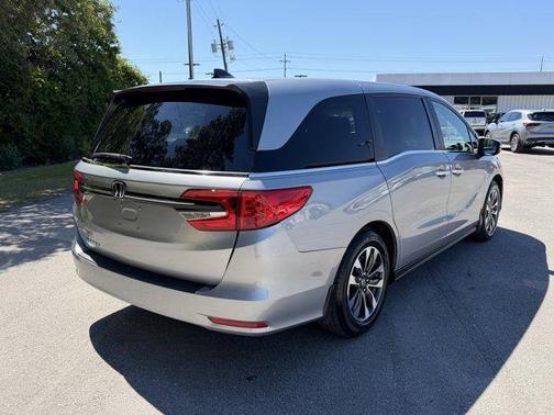 Lunar Silver Metallic 2024 Honda Odyssey EX-L