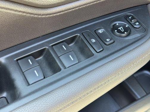 Lunar Silver Metallic 2024 Honda Odyssey EX-L