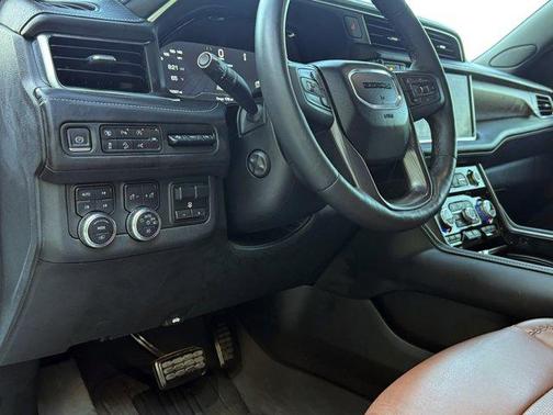 2024 GMC Yukon XL Denali Ultimate