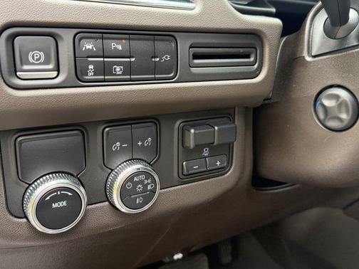 Satin Steel Metallic 2022 GMC Yukon SLT